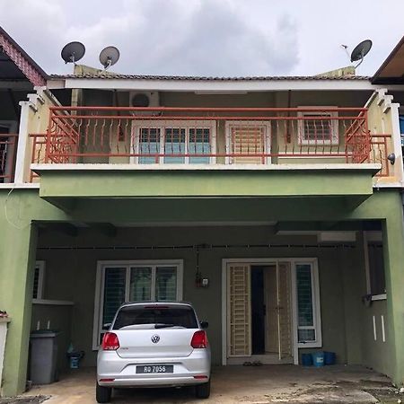 Nice Seremban 2 1/2 Storey House With 4 Rooms Bagian luar foto